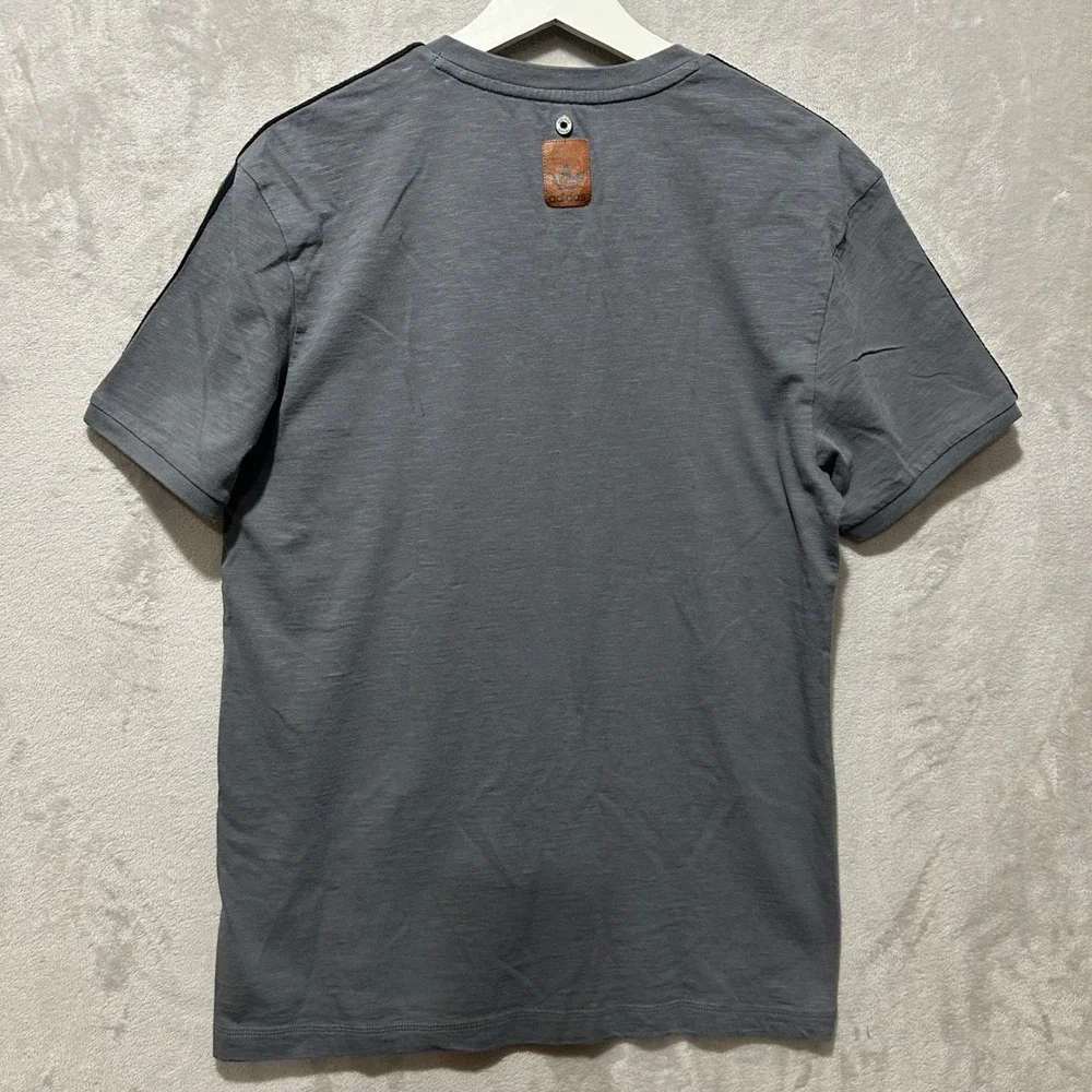 Adidas Originals x Vespa Italian Scooter Mens V-Neck Pocket T-Shirt Gray Large